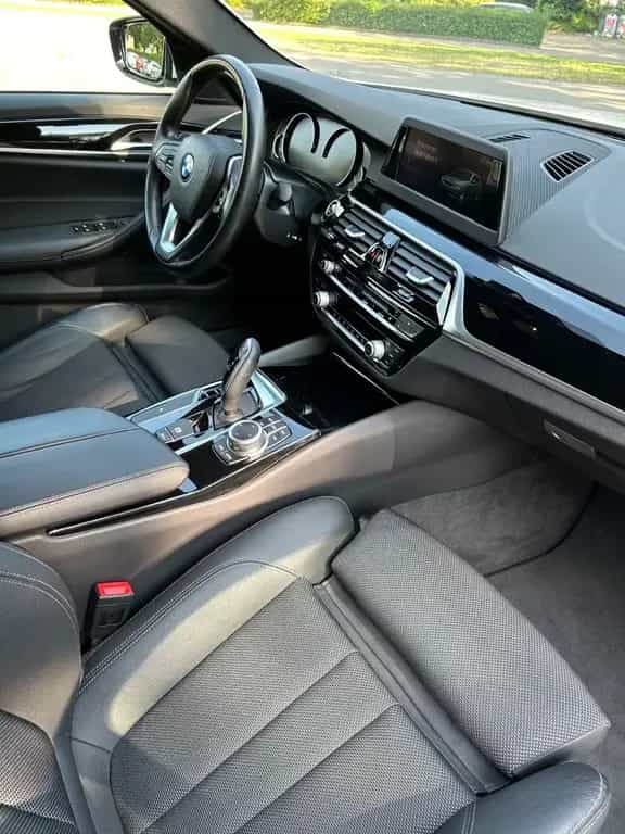 BMW 520 i A - 20 Zoll (8-Fach Bereifung) 01/2019-photo-3