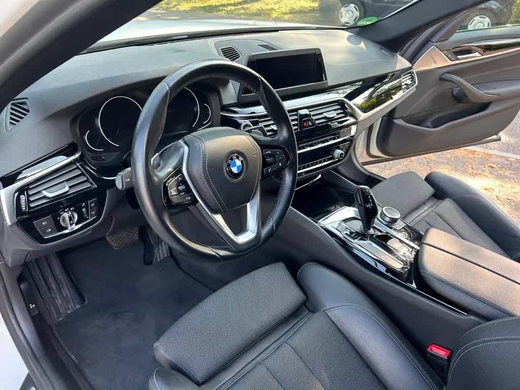 BMW 520 i A - 20 Zoll (8-Fach Bereifung) 01/2019-photo-4