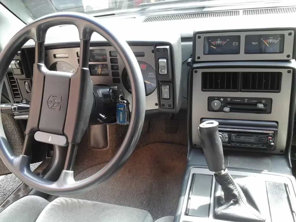 Pontiac Fiero GT 2,8 Liter V6 08/1987-photo-8