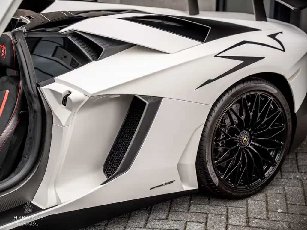 Lamborghini Aventador SV 750-4 V12 Roadster / 1/500 / Ad Per 03/2017-photo-8