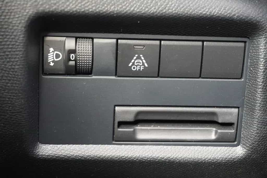 Citroën C5 Aircross 1.2 M-Hybrid Plus Aut. LED Navi 360° 03/2025-photo-17