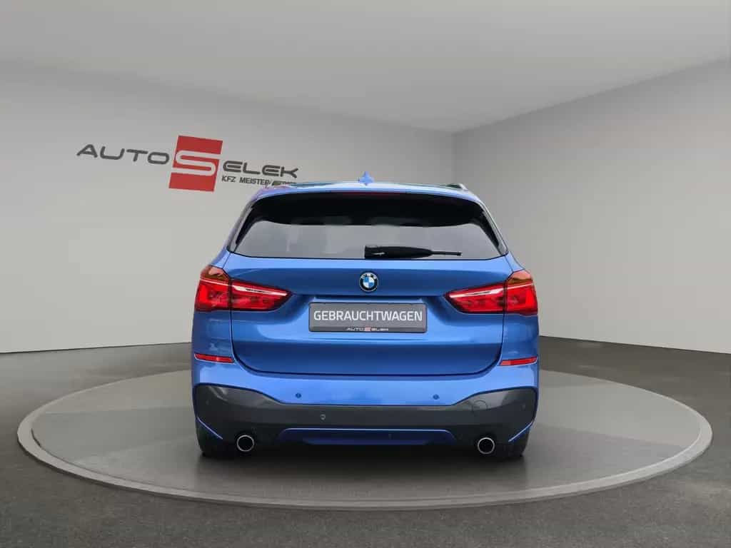 BMW X1 xDrive 20 d M-Sport Automatik 06/2017-photo-3