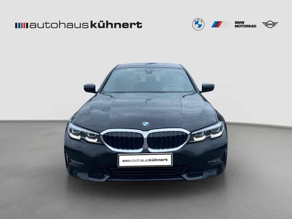 BMW 320 d Limousine Sport Line LED DrvAss AHK HUD RFK 10/2019-photo-1