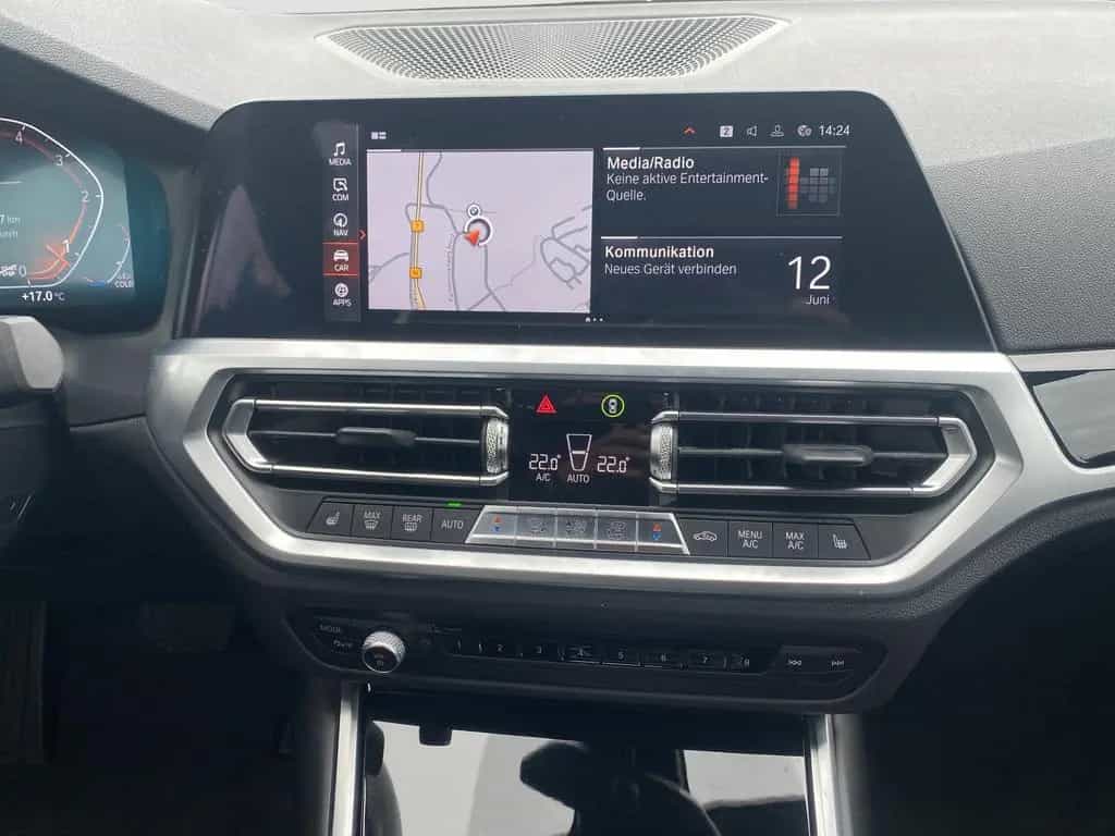 BMW 320 d Limousine Sport Line LED DrvAss AHK HUD RFK 10/2019-photo-12