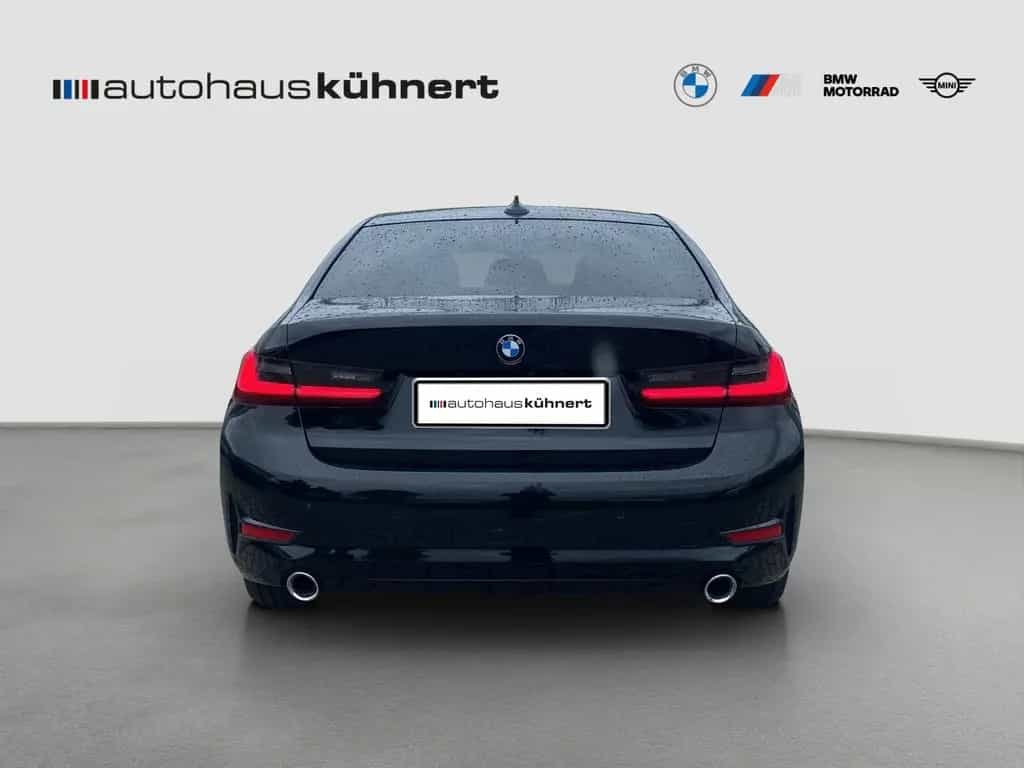 BMW 320 d Limousine Sport Line LED DrvAss AHK HUD RFK 10/2019-photo-4
