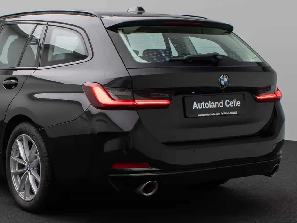 BMW 330 i xD DAB HUD CockPitPro PDCFernlichtassist 10/2022-photo-17