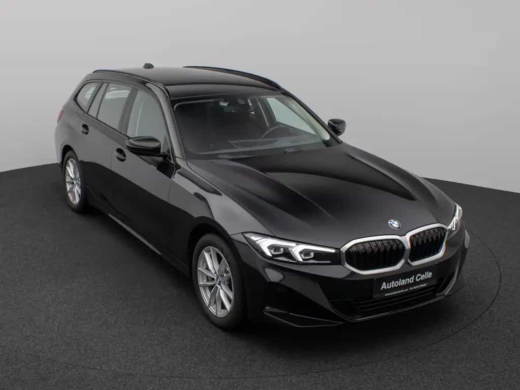 BMW 330 i xD DAB HUD CockPitPro PDCFernlichtassist 10/2022-photo-2
