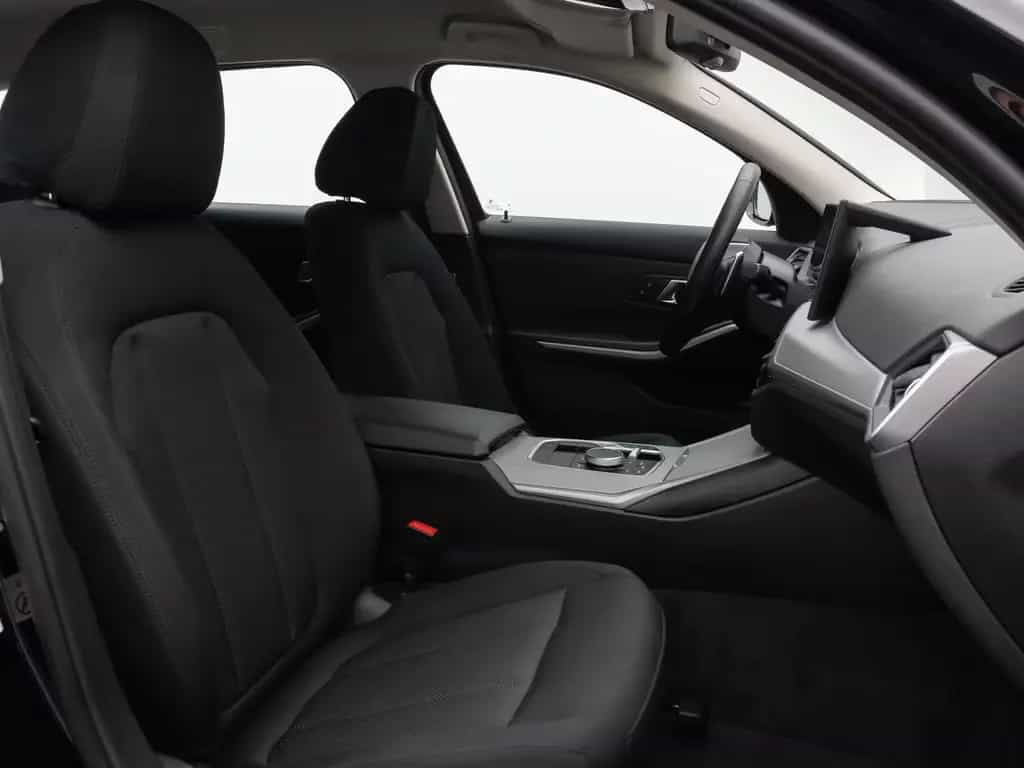 BMW 330 i xD DAB HUD CockPitPro PDCFernlichtassist 10/2022-photo-31