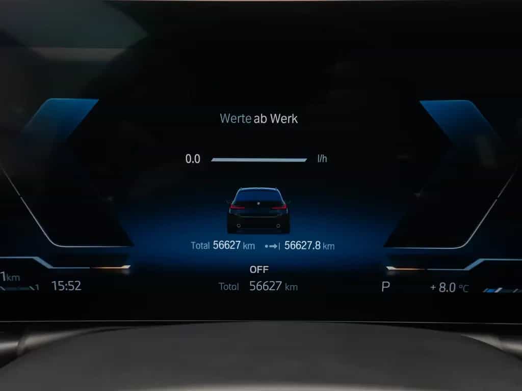BMW 330 i xD DAB HUD CockPitPro PDCFernlichtassist 10/2022-photo-40