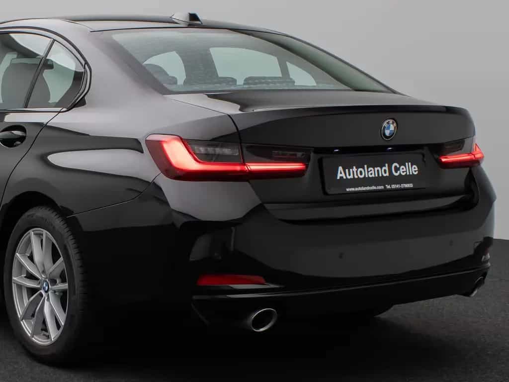 BMW 318 i DAB PDC Widscreen Geschwindigkeitsreg LED 10/2024-photo-13