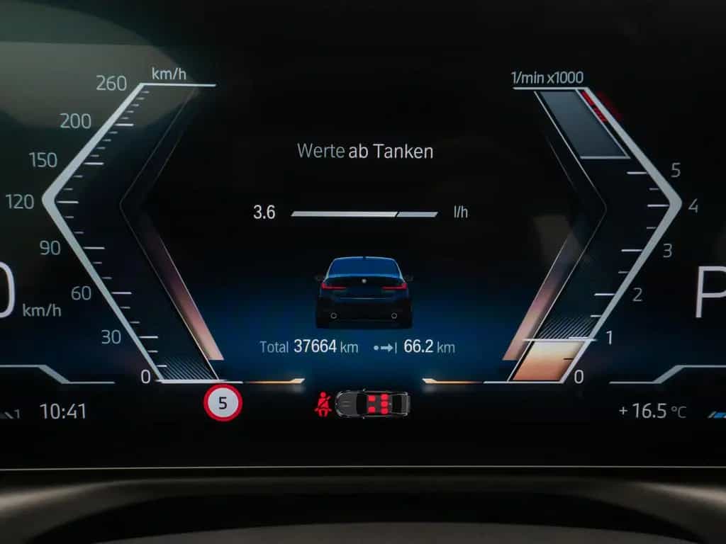 BMW 318 i DAB PDC Widscreen Geschwindigkeitsreg LED 10/2024-photo-39