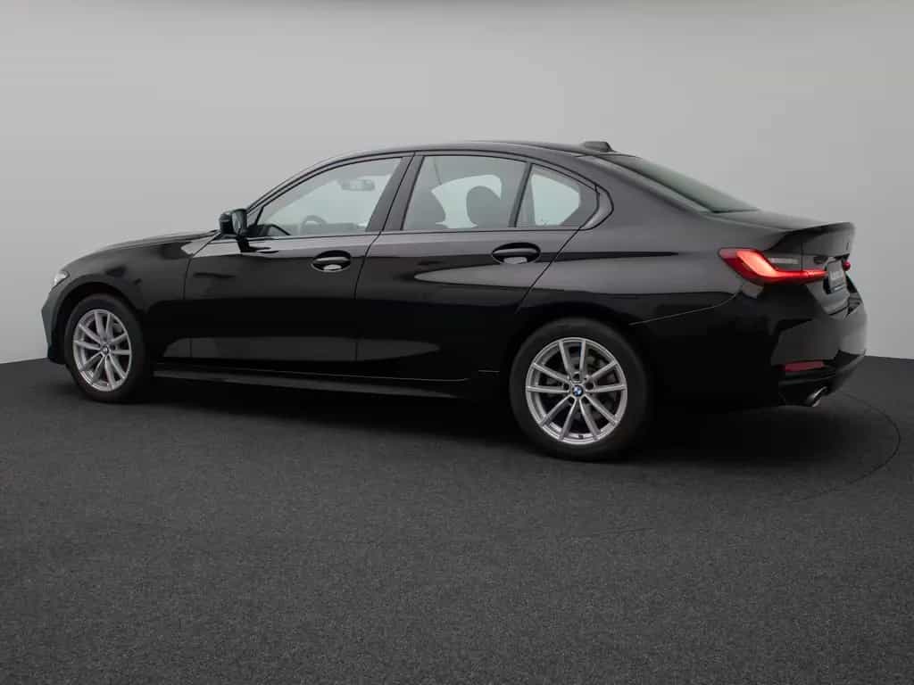 BMW 318 i DAB PDC Widscreen Geschwindigkeitsreg LED 10/2024-photo-9