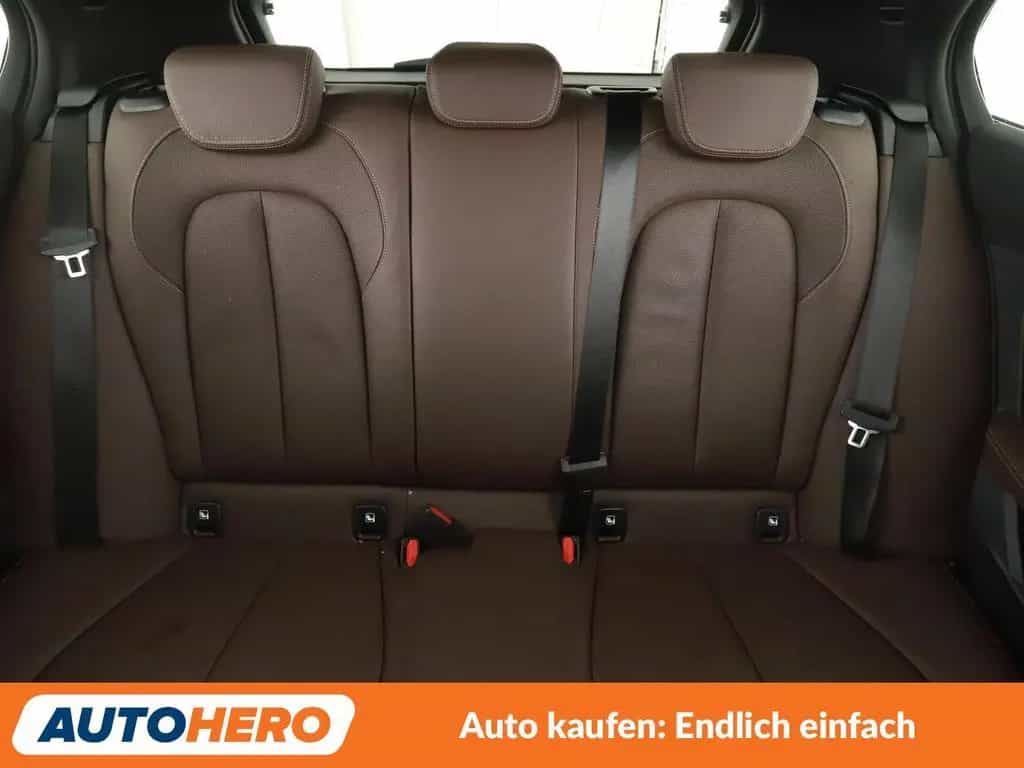 BMW M135 1er M135i xDrive Aut.*NAVI*TEMPO*PDC*SHZ*ALU* 07/2020-photo-15