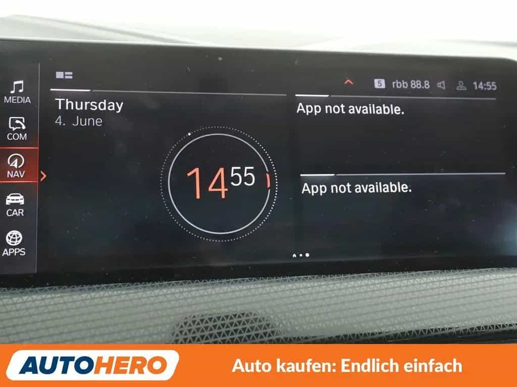 BMW M135 1er M135i xDrive Aut.*NAVI*TEMPO*PDC*SHZ*ALU* 07/2020-photo-22
