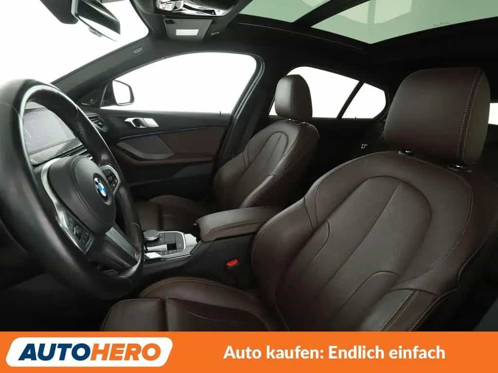 BMW M135 1er M135i xDrive Aut.*NAVI*TEMPO*PDC*SHZ*ALU* 07/2020-photo-9