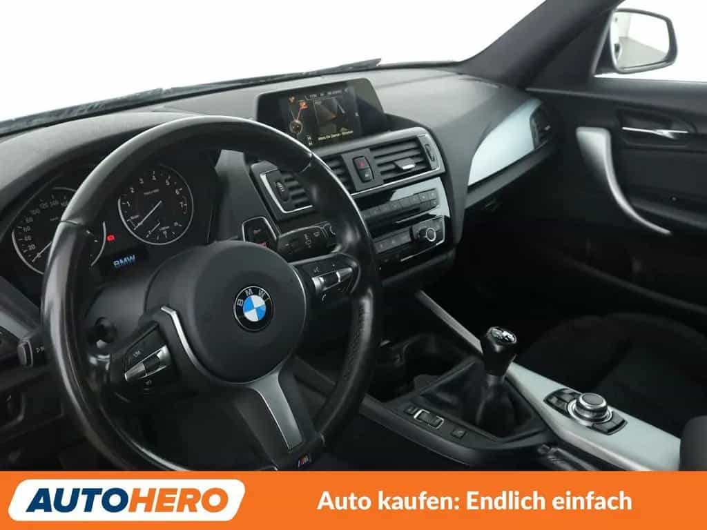 BMW 120 1er 120i M Sport*NAVI*TEMPO*PDC*SHZ*LIM* 08/2017-photo-10