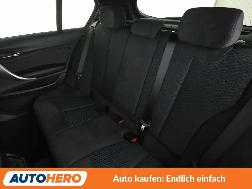 BMW 120 1er 120i M Sport*NAVI*TEMPO*PDC*SHZ*LIM* 08/2017-photo-13