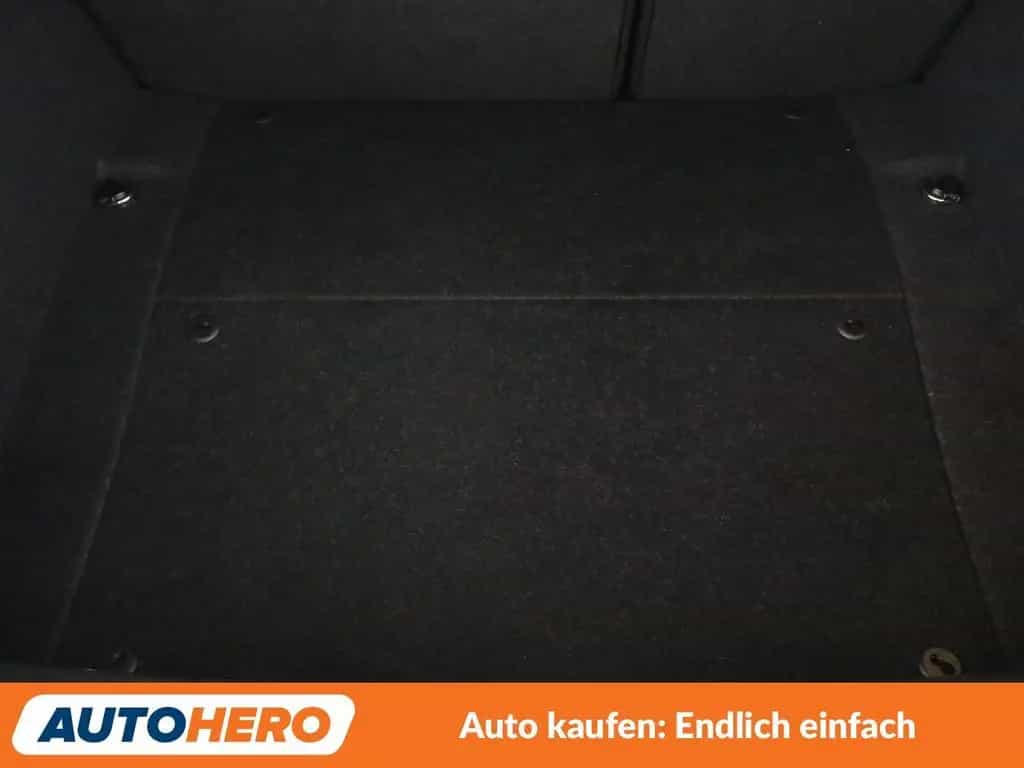 BMW 120 1er 120i M Sport*NAVI*TEMPO*PDC*SHZ*LIM* 08/2017-photo-17