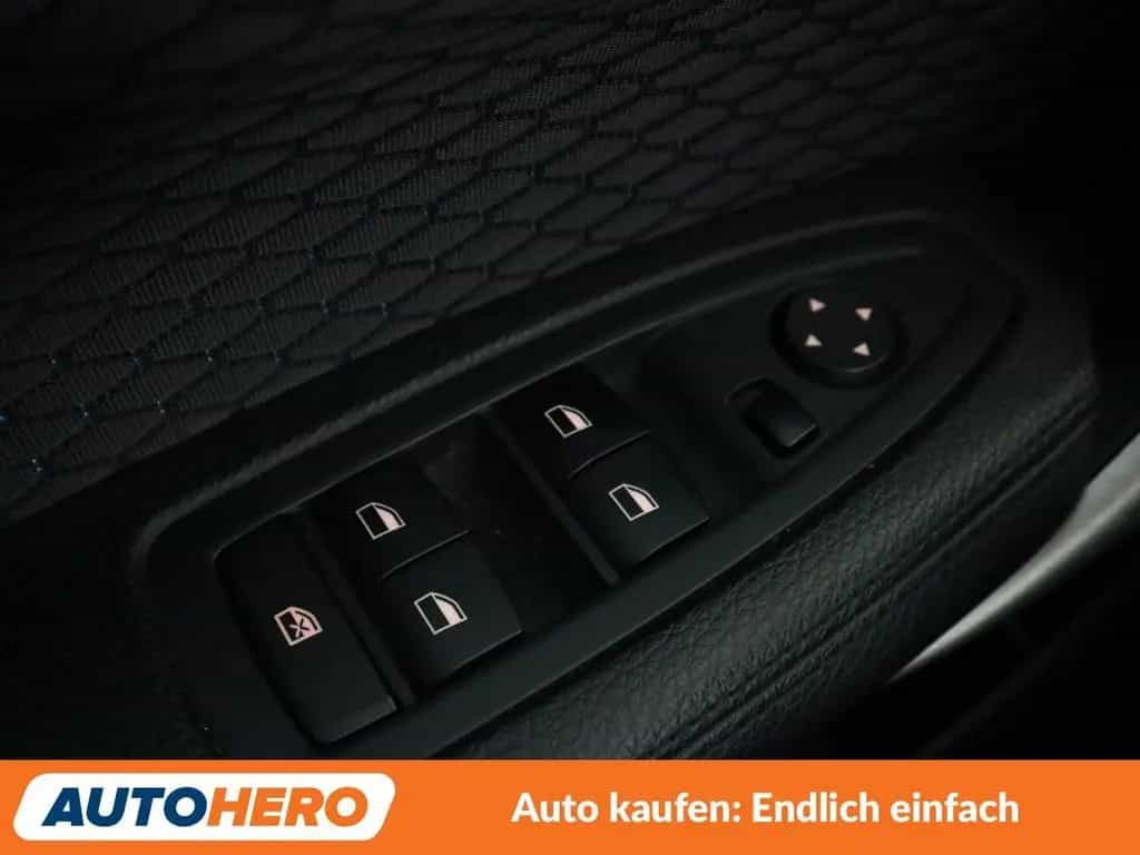 BMW 120 1er 120i M Sport*NAVI*TEMPO*PDC*SHZ*LIM* 08/2017-photo-28