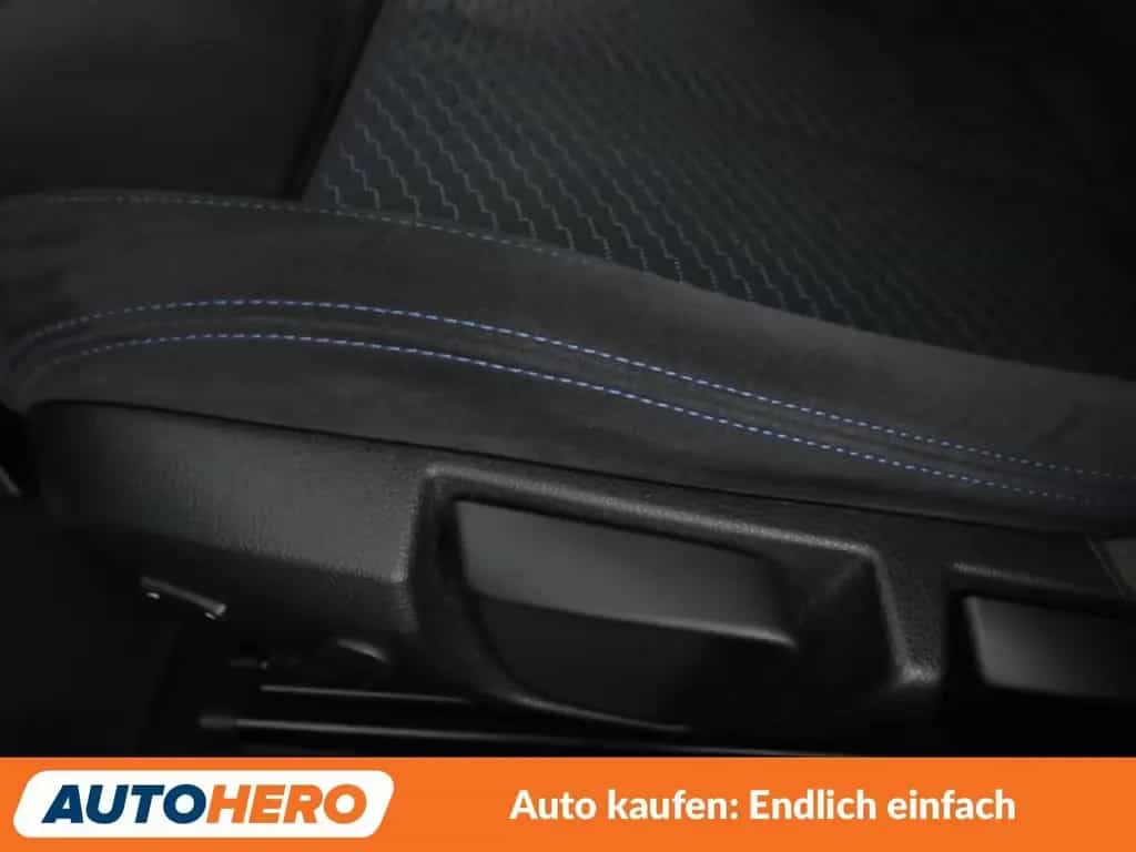 BMW 120 1er 120i M Sport*NAVI*TEMPO*PDC*SHZ*LIM* 08/2017-photo-29