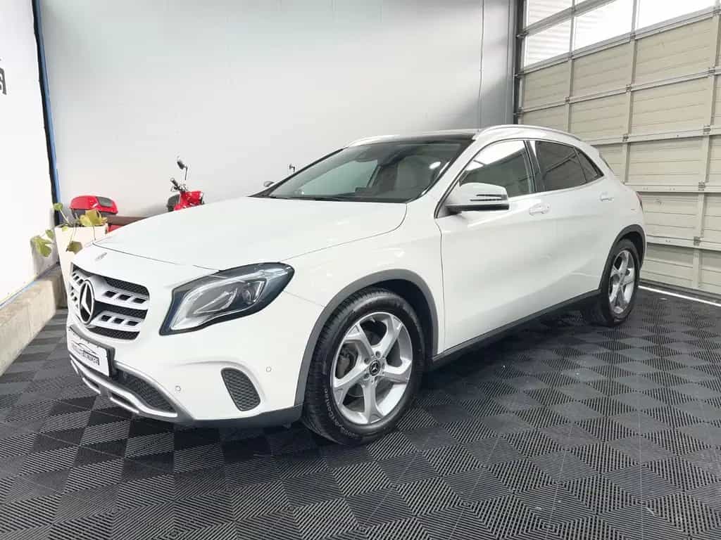 Mercedes-Benz GLA 180 Urban *Autom *LED-SW *Pano *DAB 07/2019-photo-1