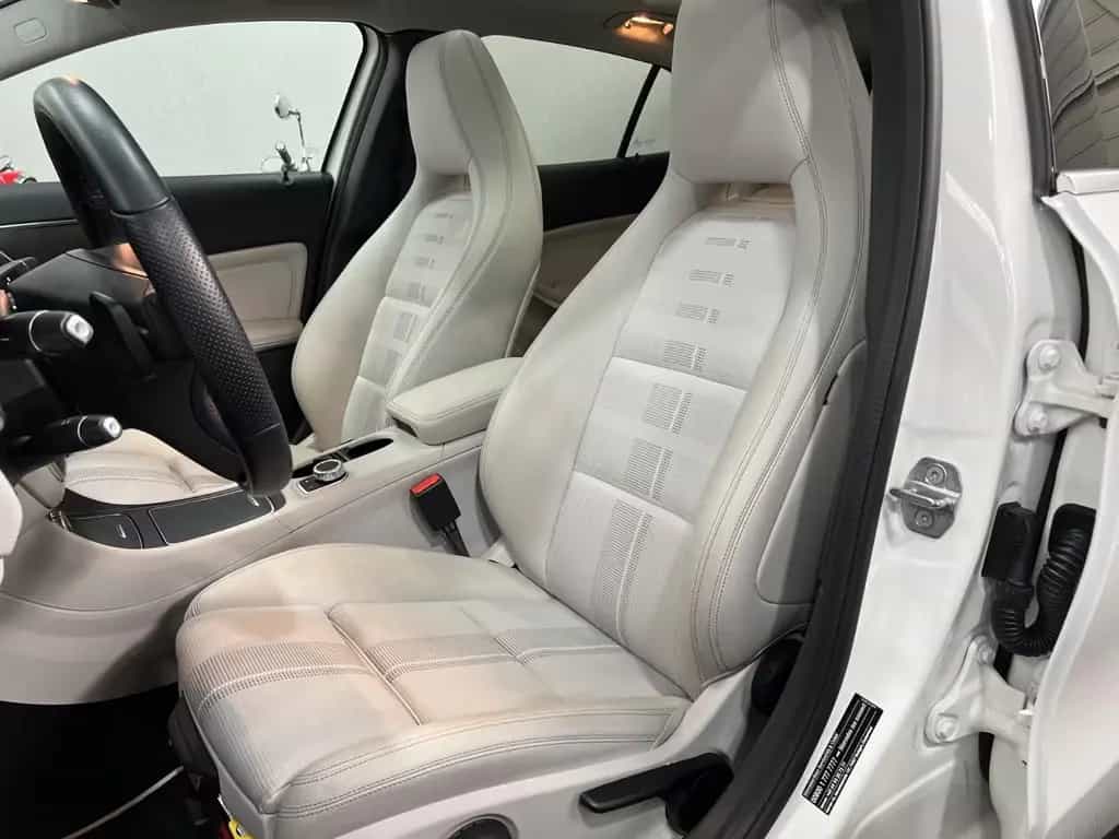 Mercedes-Benz GLA 180 Urban *Autom *LED-SW *Pano *DAB 07/2019-photo-22