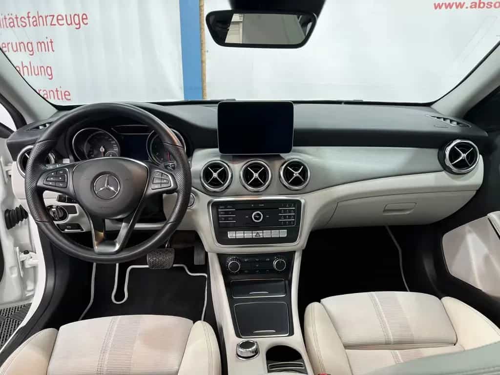 Mercedes-Benz GLA 180 Urban *Autom *LED-SW *Pano *DAB 07/2019-photo-26