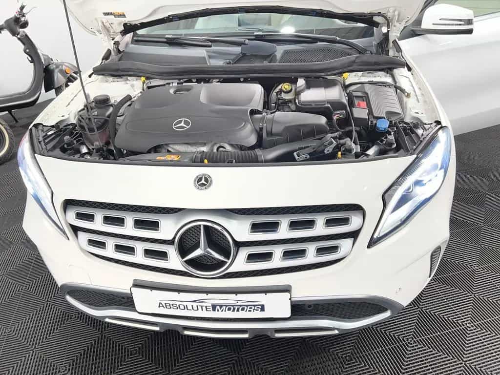 Mercedes-Benz GLA 180 Urban *Autom *LED-SW *Pano *DAB 07/2019-photo-42