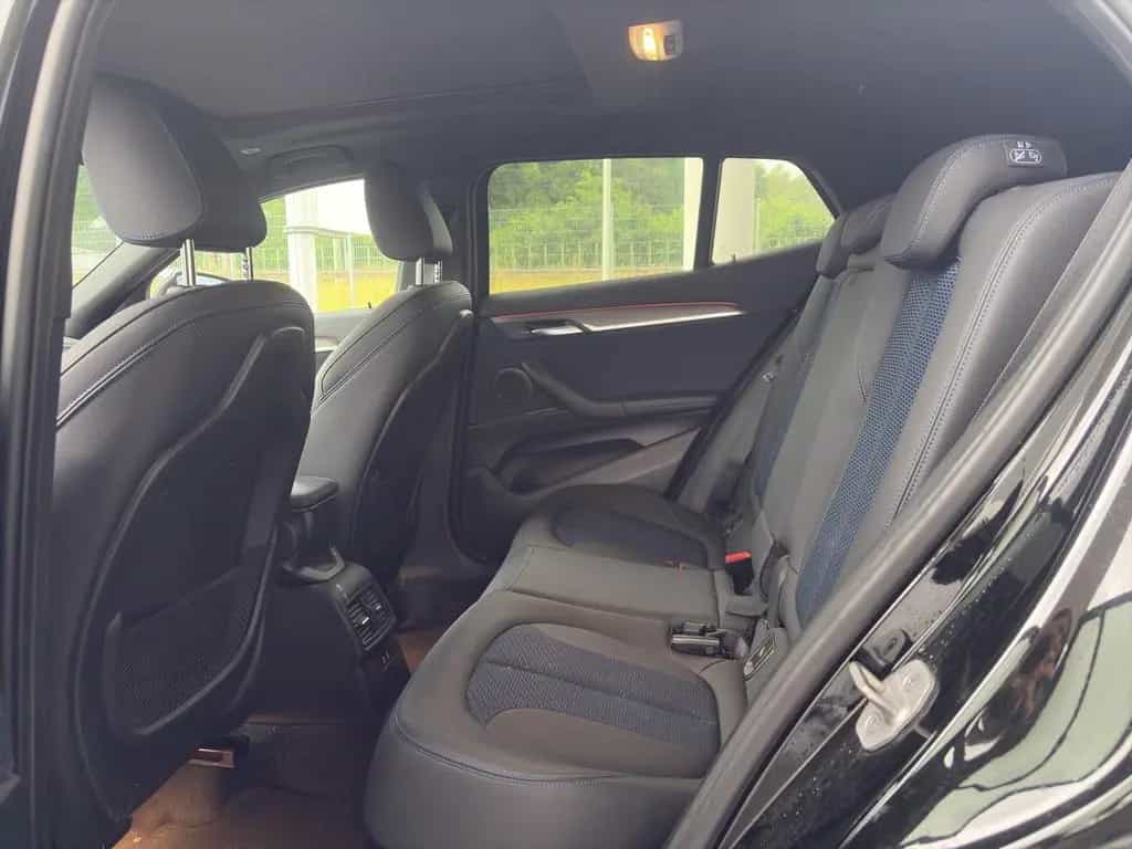 BMW X2 sDrive20i M Sport AHK Panorama Rückfahrkamera 12/2021-photo-7
