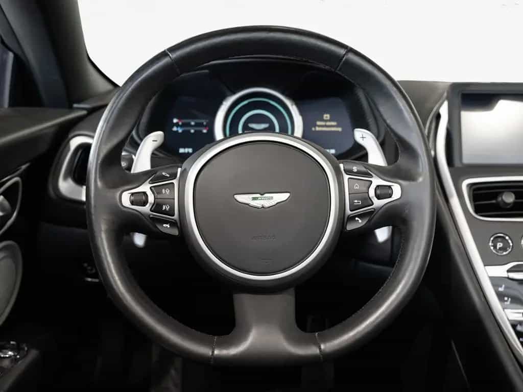 Aston Martin DB11 V8 Volante Aston Martin Hamburg 05/2020-photo-10