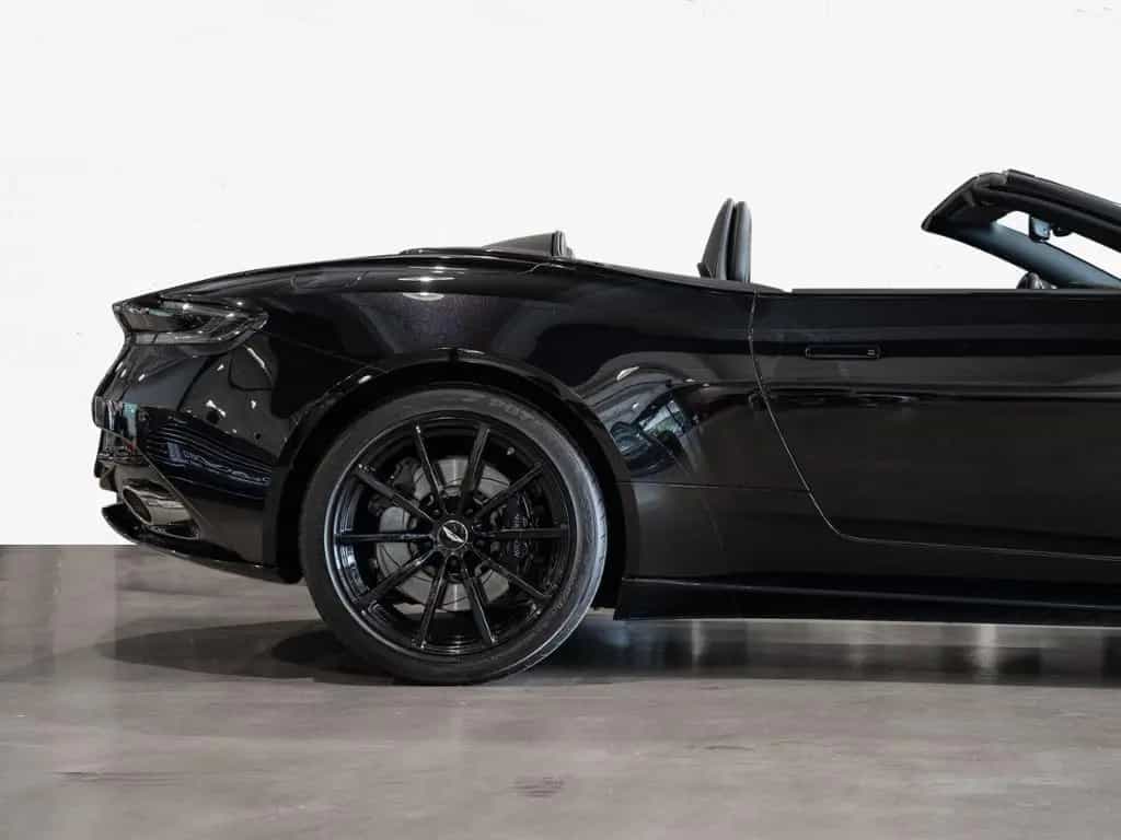 Aston Martin DB11 V8 Volante Aston Martin Hamburg 05/2020-photo-14