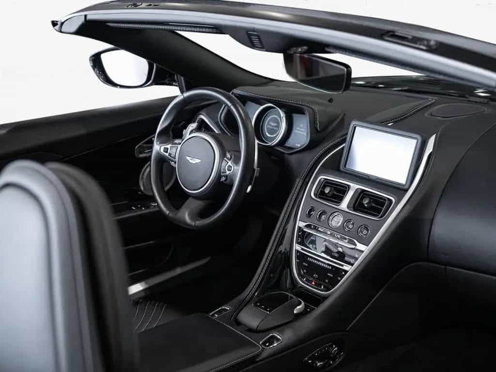 Aston Martin DB11 V8 Volante Aston Martin Hamburg 05/2020-photo-19