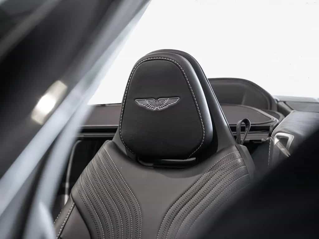 Aston Martin DB11 V8 Volante Aston Martin Hamburg 05/2020-photo-4