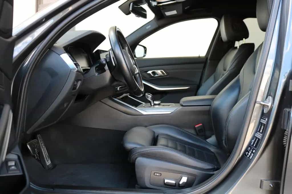 BMW 320 d xDrive Tour.*M Sport.*Laserlicht*Head-Up* 06/2021-photo-1