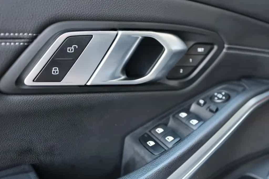 BMW 320 d xDrive Tour.*M Sport.*Laserlicht*Head-Up* 06/2021-photo-8