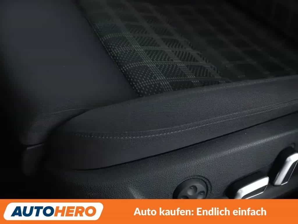 Audi A4 2.0 TDI quattro Ambition*NAVI*XENON*TEMPO*PDC 09/2015-photo-30
