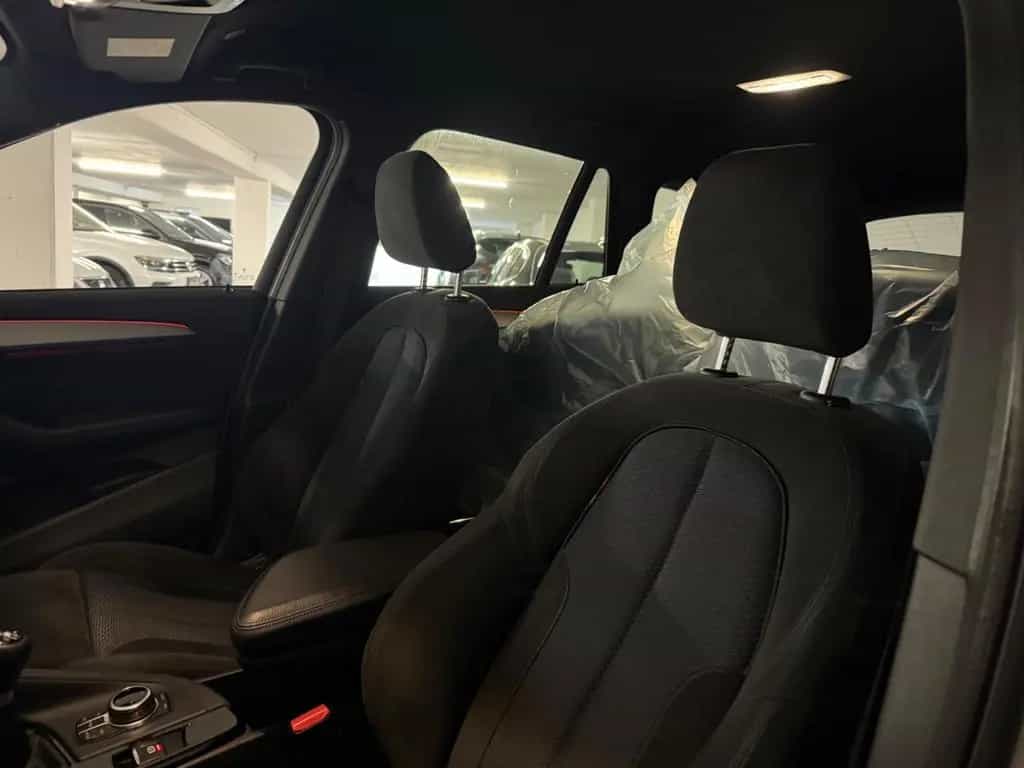 BMW X1 sDrive 18 i M Sport //M-Paket 03/2018-photo-11
