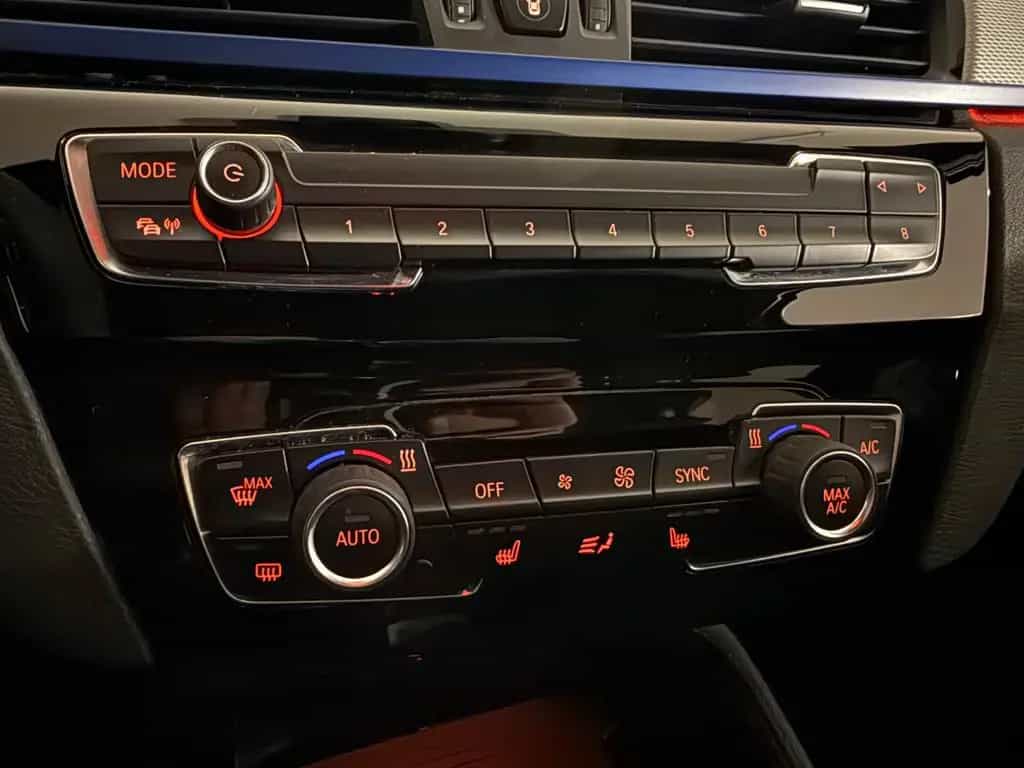 BMW X1 sDrive 18 i M Sport //M-Paket 03/2018-photo-15