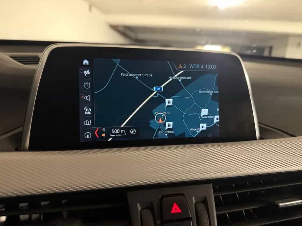 BMW X1 sDrive 18 i M Sport //M-Paket 03/2018-photo-16