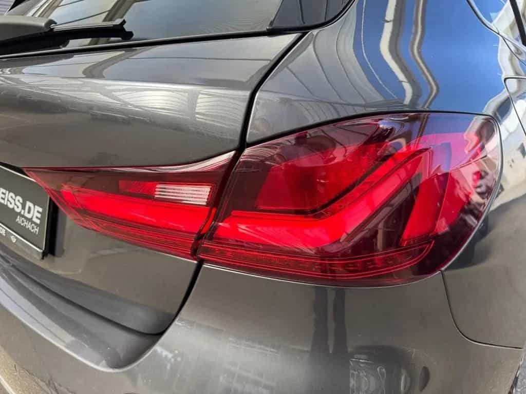 BMW 118 i LUXURY +LEDER+NAVI+LED+PDC+SHZ+PRIVACY+MFL 07/2020-photo-10