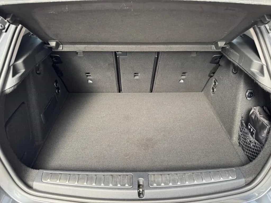 BMW 118 i LUXURY +LEDER+NAVI+LED+PDC+SHZ+PRIVACY+MFL 07/2020-photo-28