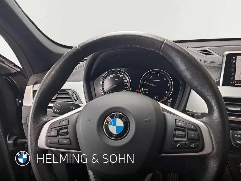 BMW X1 xDrive20d Sport Line HiFi LED AHK RFK Navi uv 11/2019-photo-11