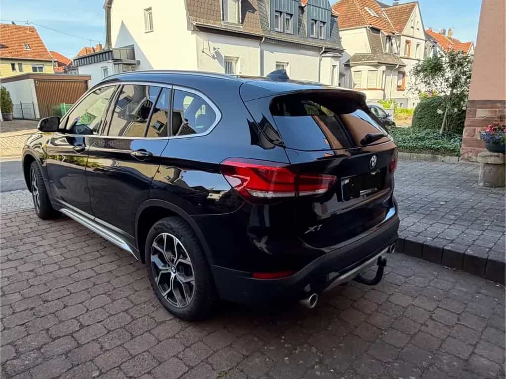 BMW X1 sDrive18d - 03/2021-photo-0