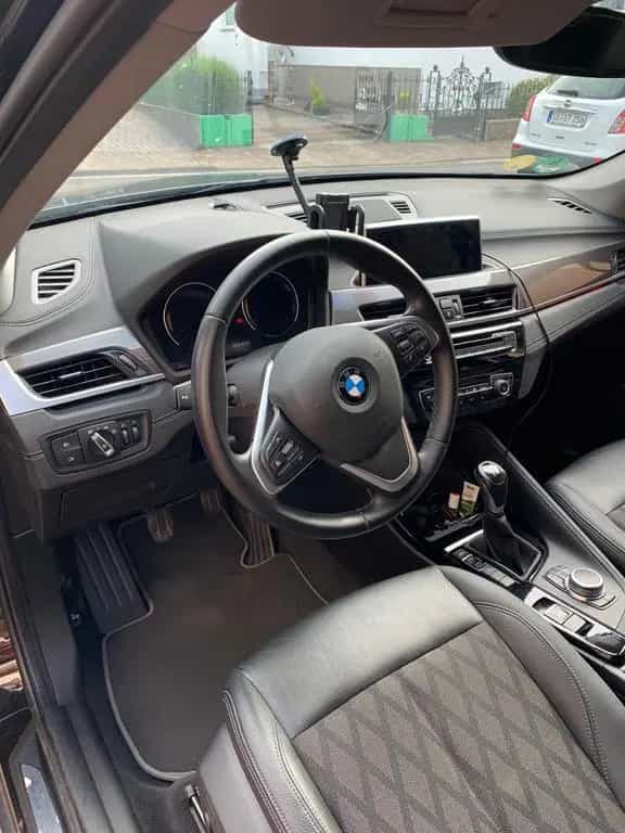 BMW X1 sDrive18d - 03/2021-photo-10
