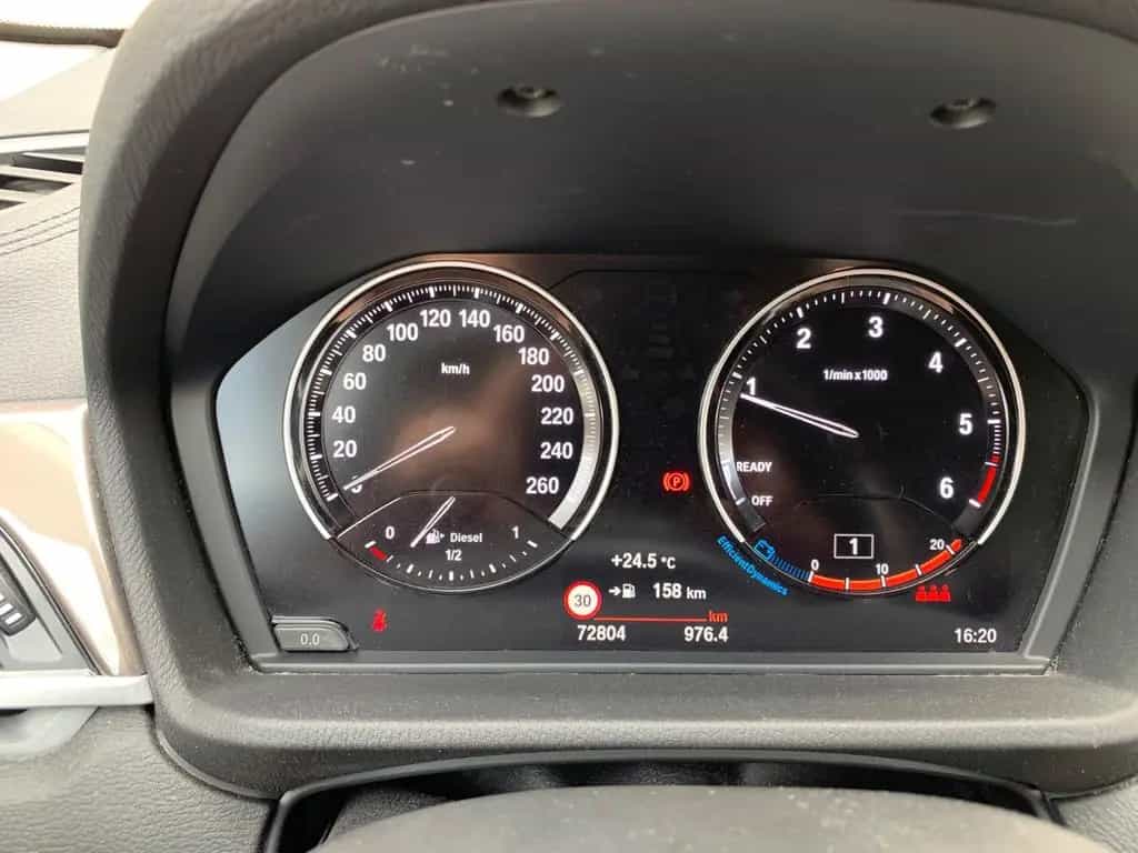 BMW X1 sDrive18d - 03/2021-photo-4