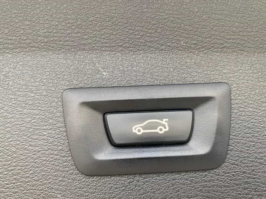 BMW X1 sDrive18d - 03/2021-photo-9