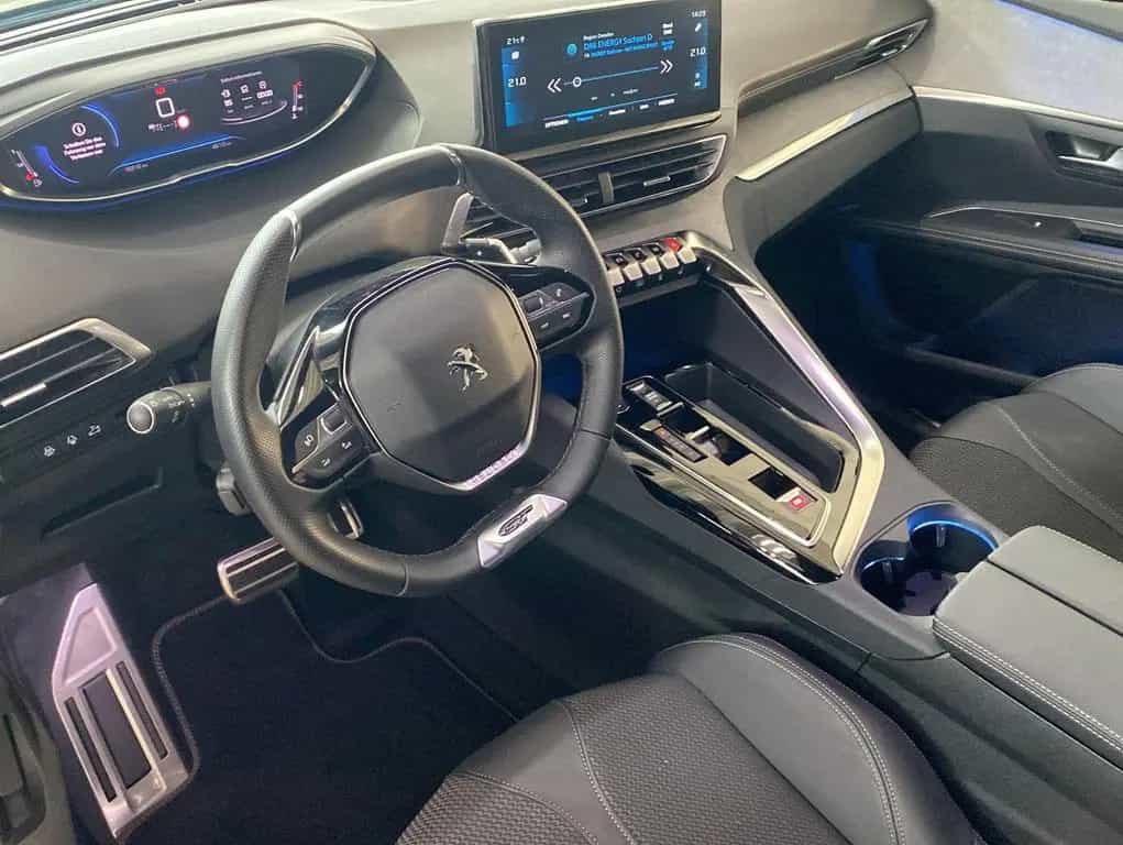 Peugeot 5008 GT Facelift*Navi*ACC*Kamera*7Sitze* 03/2024-photo-2