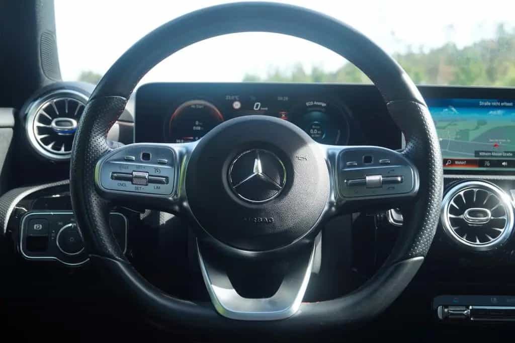 Mercedes-Benz A 250 AMG Line/ Night-Paket/ Pano. SHD/ Euro 6d- 02/2019-photo-16