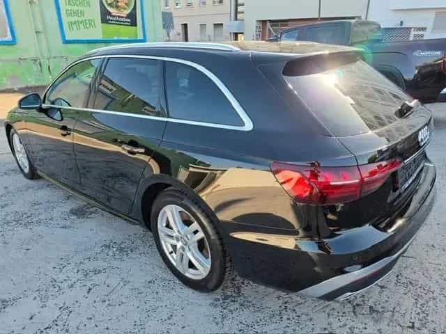 Audi A4 Avant 45 TFSI quattro 2,0 S-Line AUTOMATIK 02/2022-photo-3