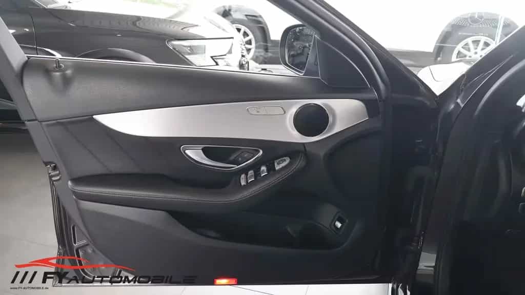 Mercedes-Benz C 300 C 300 d T AMG Line* LED* AHK* Garantie* 03/2020-photo-11